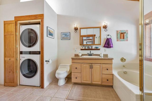 18 Asoleado Drive, Carmel Valley CA: https://media.crmls.org/mediaz/a90a2942-f011-4dc3-820e-a96a9a4e241e.jpg