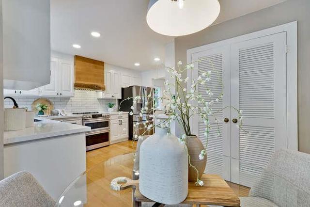 269 Bush Street, Mountain View CA: https://media.crmls.org/mediaz/a90a33d8-7b0f-43b8-98d4-e68111267c82.jpg