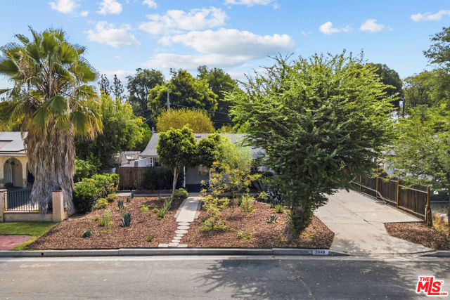 7048 Zelzah Avenue photo 32