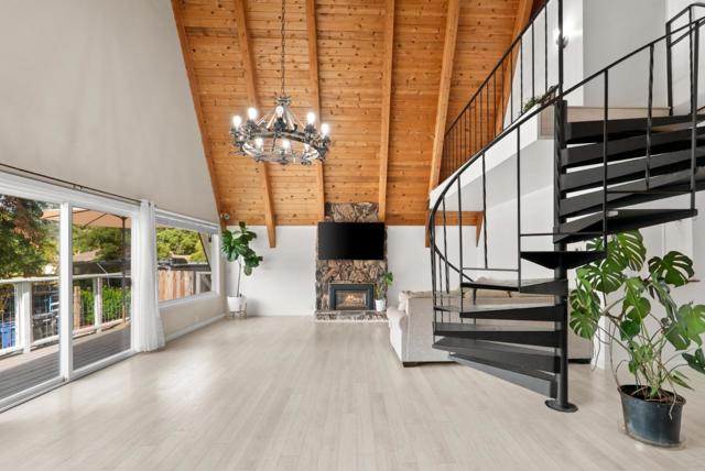 19125 Marjorie Road, Salinas CA: https://media.crmls.org/mediaz/a90b54d3-cd74-4b44-aeb2-d7e8a845cefb.jpg