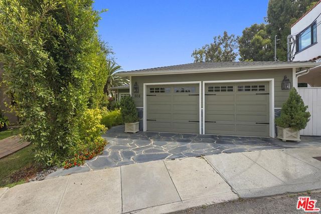 Image 2 for 668 Hampden Pl, Pacific Palisades, CA 90272