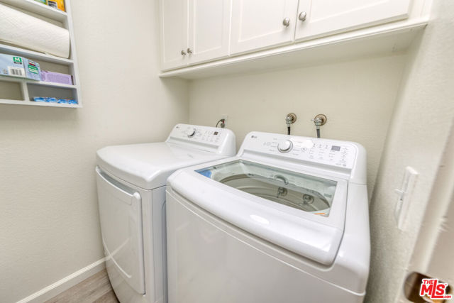 5735 Lake Lindero Drive, Agoura Hills CA: https://media.crmls.org/mediaz/a90c5dd0-59e3-4009-bb2f-2f28fdc19dd7.jpg