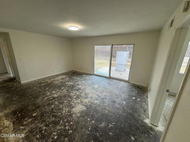 1749 Wilton Street, Simi Valley CA: https://media.crmls.org/mediaz/a90d0fed-ee6a-4cde-a0d1-28ccba788763.jpg