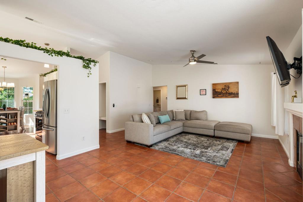 MLS #219138342DA image #21