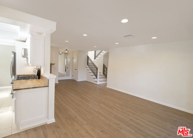 13021 Moorpark Street, Studio City CA: https://media.crmls.org/mediaz/a90d231a-6d04-4f1a-882f-9332304f4f8e.jpg