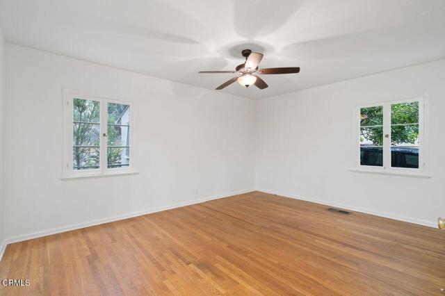 2009 Sierra Place, Glendale CA: https://media.crmls.org/mediaz/a90d4d1d-1f73-4656-a41e-5a11c3123561.jpg
