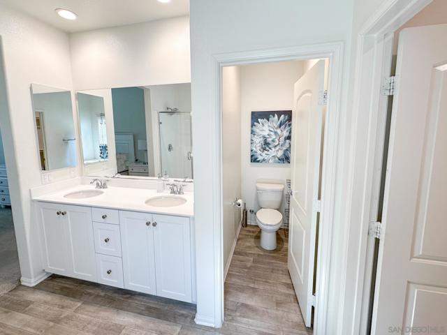 30721 Hawkscrest Drive, Winchester CA: https://media.crmls.org/mediaz/a90d6736-e42e-484c-ac47-ae02f10ec903.jpg
