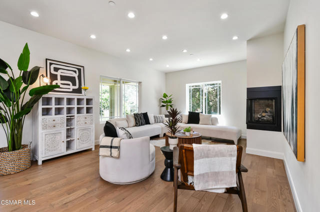 29677 Mulholland Highway, Agoura Hills CA: https://media.crmls.org/mediaz/a90dbb95-0c71-4815-a830-95b7ff9234f2.jpg