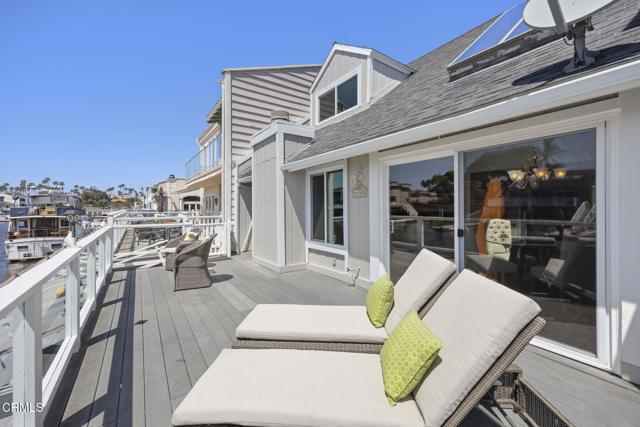 4450 Gateshead Bay, Oxnard CA: https://media.crmls.org/mediaz/a90dec7f-6a39-4dff-b064-6083519783ba.jpg