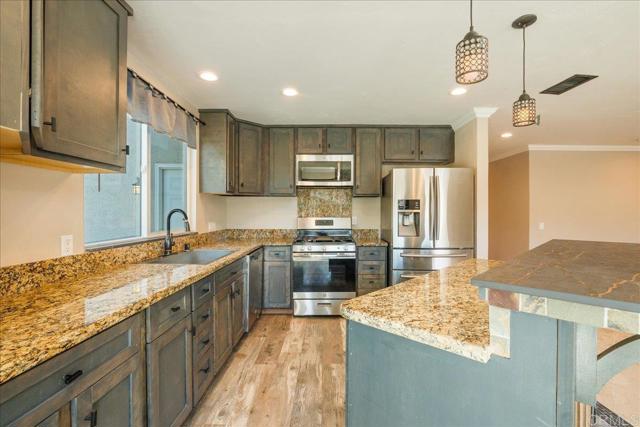 Detail Gallery Image 13 of 38 For 540 Teran Dr, Fallbrook,  CA 92028 - 3 Beds | 2 Baths