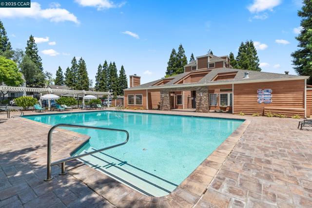 132 Eastridge Dr, San Ramon CA: https://media.crmls.org/mediaz/a90e22af-49de-489c-b1db-2a3d7ba9d6ad.jpg