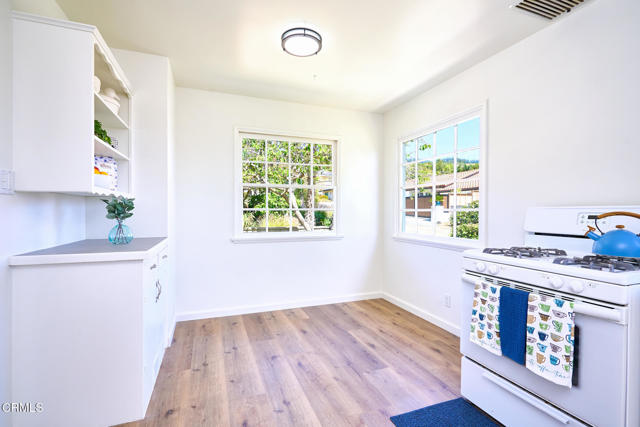 Detail Gallery Image 22 of 34 For 567 Mesa Dr, Camarillo,  CA 93010 - 3 Beds | 2 Baths