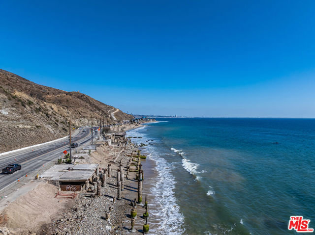 Drew Fenton | 19222 Pacific Coast Highway Malibu CA | MLS: 7417094 Drew Fenton | 19222 Pacific Coast Highway Malibu CA | MLS: 7417094