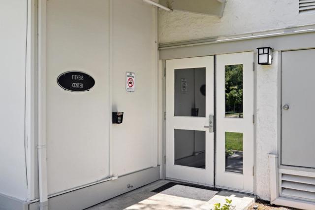 10892 Northfield Square, Cupertino CA: https://media.crmls.org/mediaz/a90f7666-441e-4244-82f1-2725b7413eaa.jpg