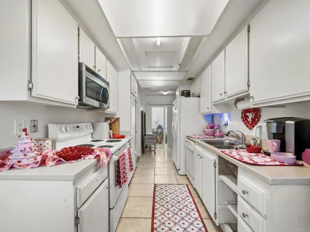 Detail Gallery Image 15 of 37 For 2403 La Costa Ave a,  Carlsbad,  CA 92009 - 2 Beds | 2/1 Baths