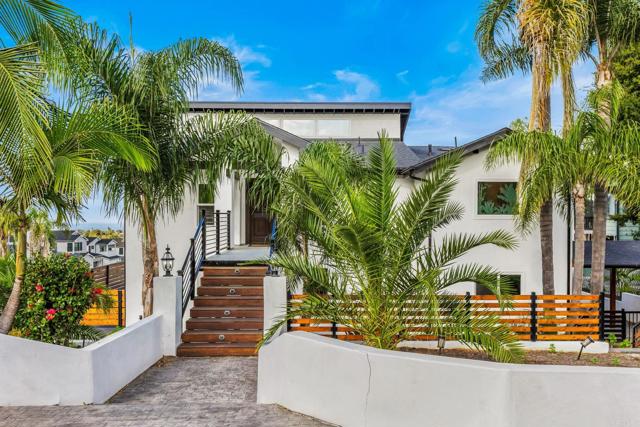 Detail Gallery Image 2 of 19 For 1525 Laurel  Rd, Oceanside,  CA 92054 - 4 Beds | 3 Baths