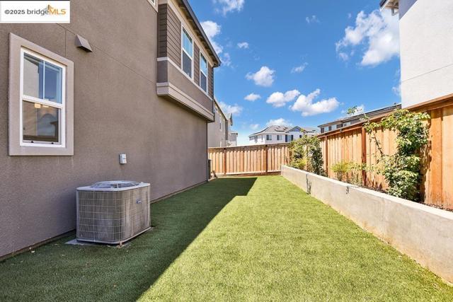 3007 Architect Ct, Vacaville CA: https://media.crmls.org/mediaz/a90ff7a8-cbb1-4162-9328-152d256ff31c.jpg
