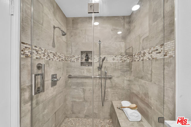 13075 Pacific, Playa Vista CA: https://media.crmls.org/mediaz/a9104e5a-9282-4d3a-9a75-e7528b4d6cd8.jpg