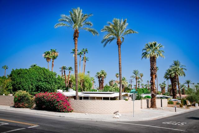 45901 Toro Peak Road, Palm Desert CA: https://media.crmls.org/mediaz/a912b210-b2c2-44ac-bc4e-9b43f5912703.jpg