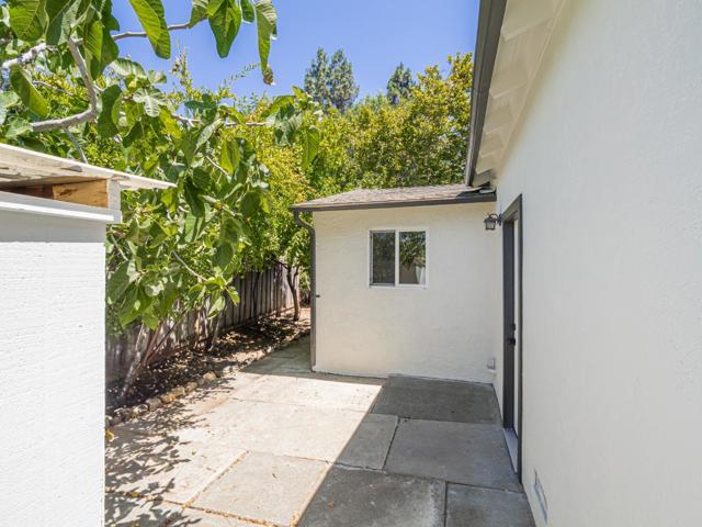 6055 Larchmont Court, San Jose CA: https://media.crmls.org/mediaz/a91346d7-ceb4-4be9-8031-803bbe6151ad.jpg