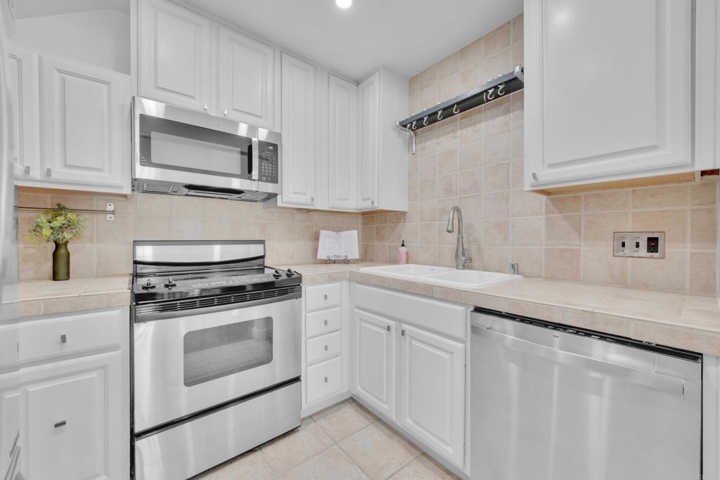 4040 Porte La Paz - photo 9