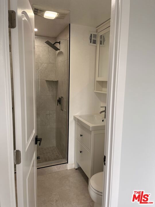 10787 Wilshire Boulevard, Los Angeles CA: https://media.crmls.org/mediaz/a9147ebf-1d4a-4558-ba92-e8c681e35a7b.jpg