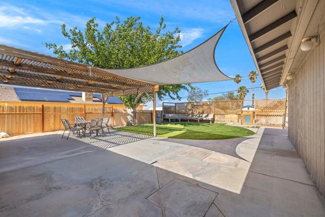 5343 Encelia Drive, 29 Palms CA: https://media.crmls.org/mediaz/a914843d-0233-4450-9dc8-7c77154564e7.jpg