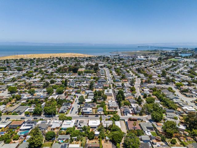 1016 Patricia Avenue, San Mateo CA: https://media.crmls.org/mediaz/a914a507-e1af-479e-b855-598885cd1cc0.jpg