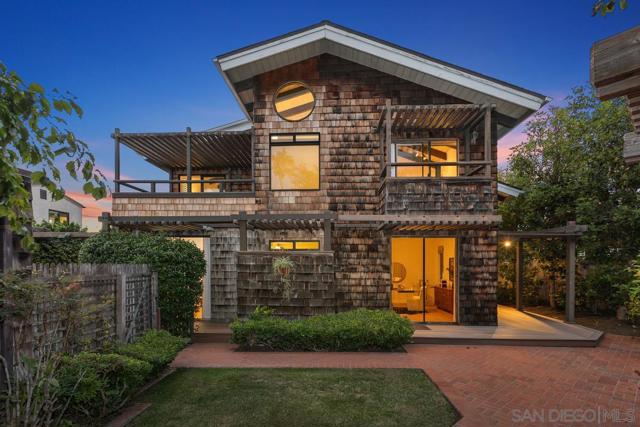 335 Fern Glen, La Jolla CA: https://media.crmls.org/mediaz/a915111f-bcee-413f-a1a9-c8dadc1b4dd8.jpg