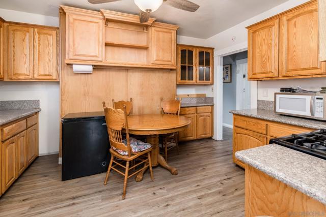 2925 Franklin Ave, San Diego CA: https://media.crmls.org/mediaz/a9168771-61bb-4dbb-93ac-fa3b4a5e2be7.jpg