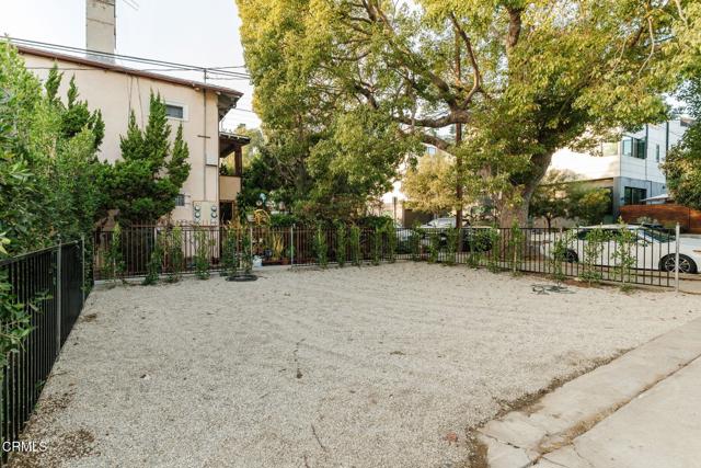 Detail Gallery Image 15 of 17 For 2612 Marathon St #1/4,  Los Angeles,  CA 90026 - 2 Beds | 2 Baths