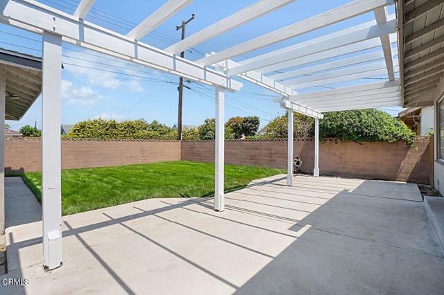 1127 Douglas Avenue, Oxnard CA: https://media.crmls.org/mediaz/a9171c86-afe4-4758-baa5-b80e247d0699.jpg