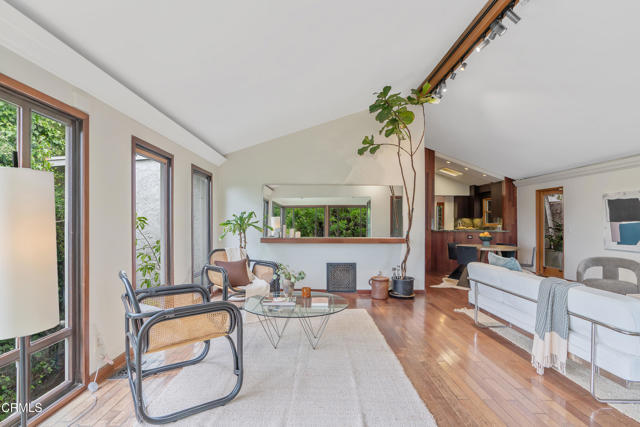 1949 Preston Avenue, Los Angeles CA: https://media.crmls.org/mediaz/a917308d-b959-49d7-a8ab-536a256cca1e.jpg