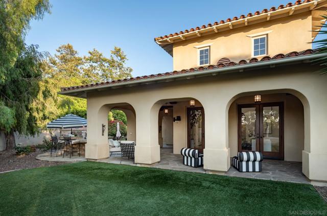 14522 Las Haciendas, San Diego CA: https://media.crmls.org/mediaz/a917dce0-3bda-478c-a4a6-29ce9e50e211.jpg