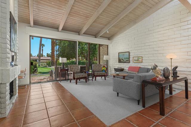 1344 Verano Drive, Palm Springs CA: https://media.crmls.org/mediaz/a91811a0-4ad4-4efb-9b27-65b3b9704444.jpg