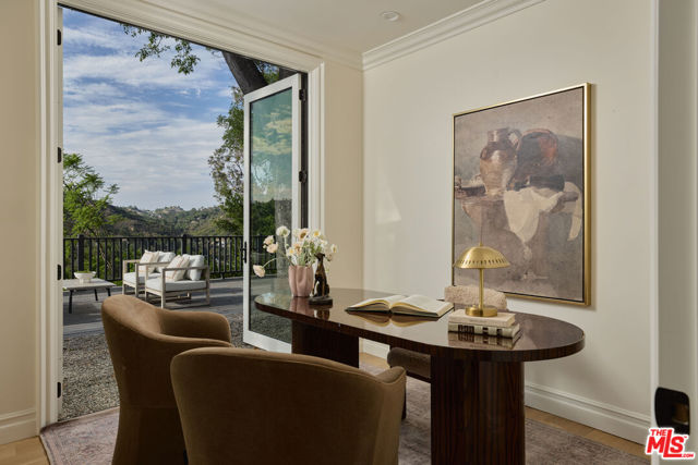 6 Bed Home for Sale in Los Angeles, California