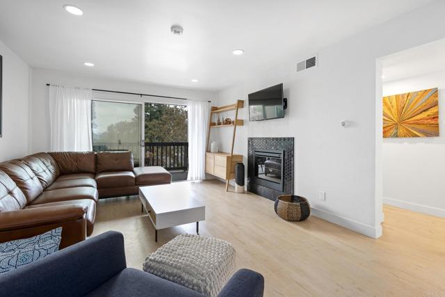 5205 Raintree Circle photo 4