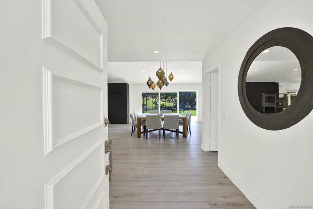 17351 Saint Andrews Dr, Poway CA: https://media.crmls.org/mediaz/a91868e6-e27b-465e-9804-290c4d0f74cd.jpg