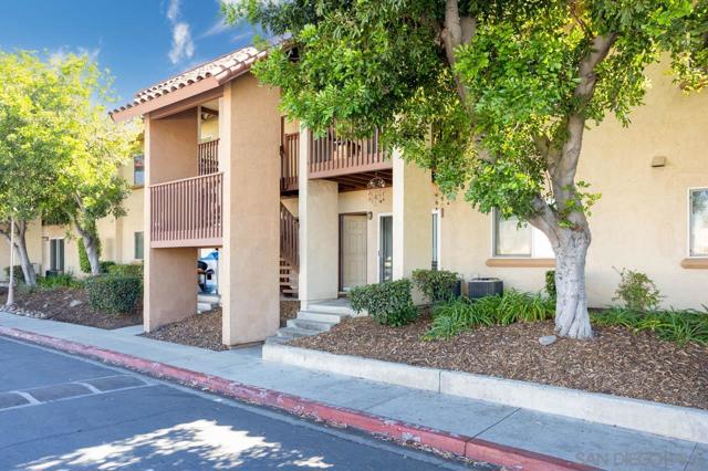 180 Chambers St, El Cajon CA: https://media.crmls.org/mediaz/a918854e-3da3-4f45-b5d8-07c29e59bdfe.jpg