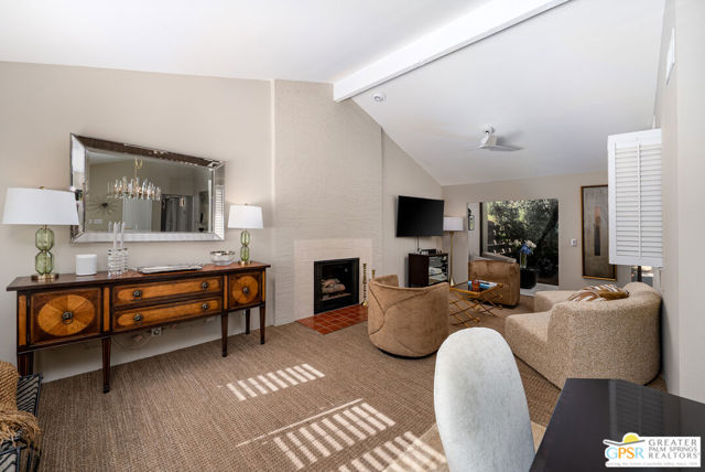 566 N Sunset Way, Palm Springs CA: https://media.crmls.org/mediaz/a9195574-a82a-49b8-a9c9-fee535fc845a.jpg