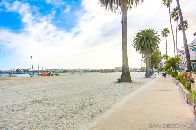 808 Ensenada Ct, San Diego CA: https://media.crmls.org/mediaz/a919dc05-c156-4d5d-bf44-87555d4cdc16.jpg