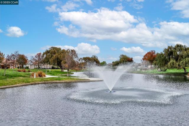 304 Birch Ridge Dr, Rio Vista CA: https://media.crmls.org/mediaz/a91a4a34-200e-412f-b555-9798ec9da25f.jpg