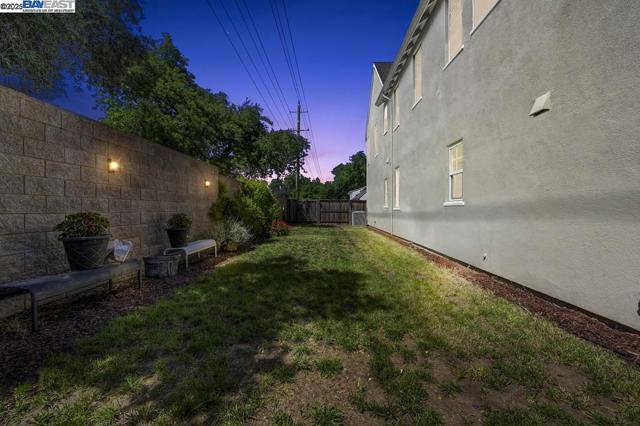 7544 Twin Bridges Ln, Citrus Heights CA: https://media.crmls.org/mediaz/a91a7c80-58b8-407a-8408-4be48072262c.jpg