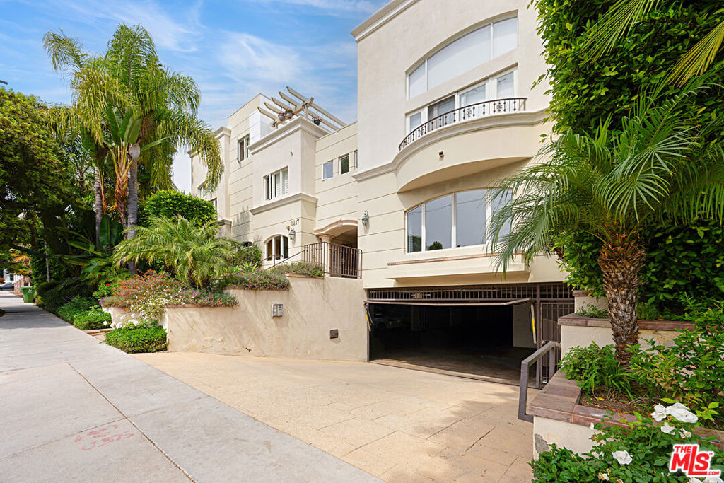 1217 Yale Street #103