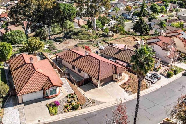 1412 Timber Gln, Escondido CA: https://media.crmls.org/mediaz/a91b791a-a6c3-4bcc-ade9-c05f6100b071.jpg