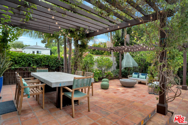 10615 Esther Avenue, Los Angeles CA: https://media.crmls.org/mediaz/a91bd4c6-5261-4572-a44f-6201d73f9d34.jpg