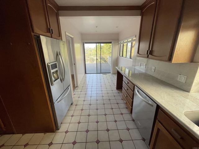 Detail Gallery Image 7 of 16 For 4819 Atlanta Dr, San Diego,  CA 92115 - 3 Beds | 2 Baths