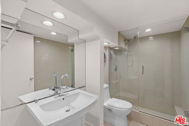 1237 Hilldale Avenue, West Hollywood CA: https://media.crmls.org/mediaz/a91c0e36-0012-48f0-8f93-af8ce1b37365.jpg