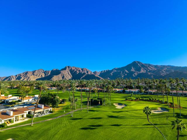 75629 Valle Vista, Indian Wells CA: https://media.crmls.org/mediaz/a91cad02-f3f4-428e-84e0-0bcc4dee6ee1.jpg