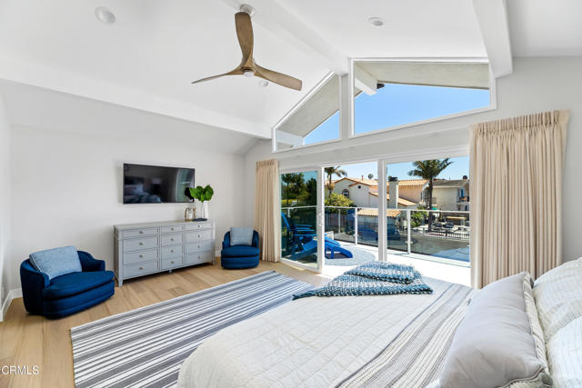 Detail Gallery Image 8 of 59 For 3810 W Hemlock St, Oxnard,  CA 93035 - 4 Beds | 4 Baths